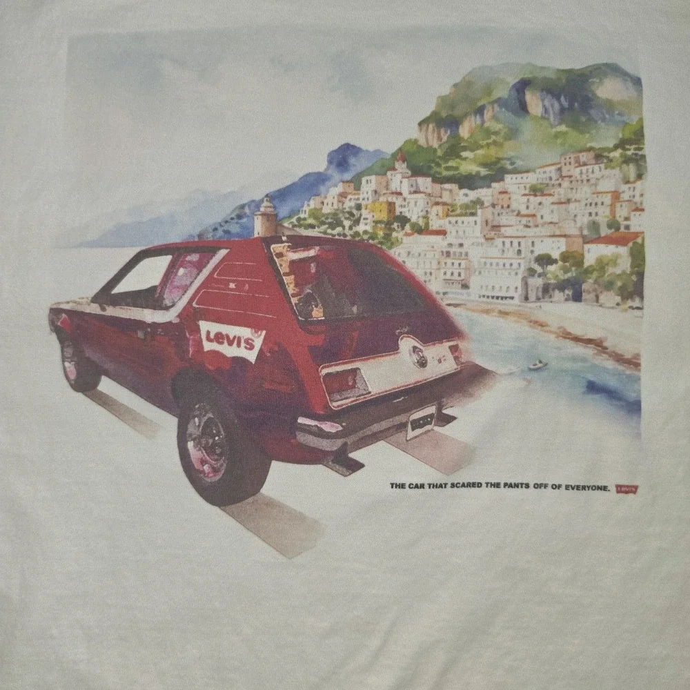 Levis Mens Medium White AMC Gremlin Vintage Car Graphic Boxy Fit T Shirt Cotton